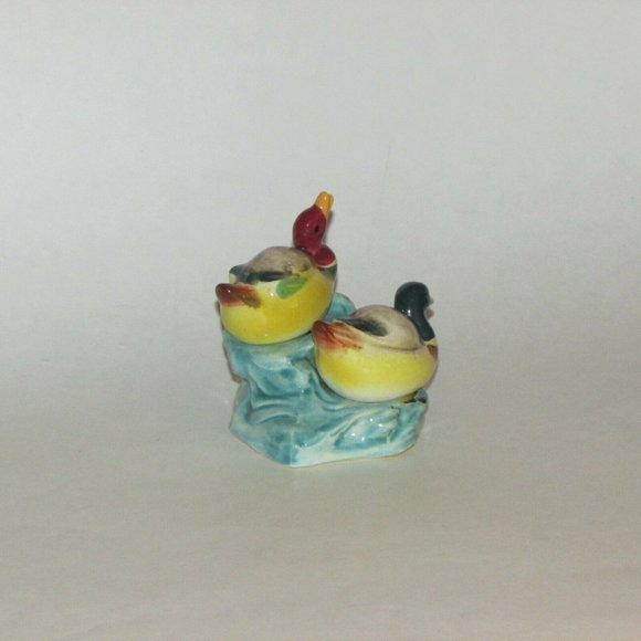 Salt & Pepper Shakers Vintage 3 pc set Ducks Cottagecore Mid-century - Picture 5 of 12